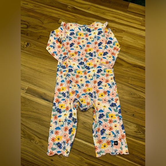 Tea collection ruffle shoulder floral romper size 12-18 months new no tag - Picture 5 of 6
